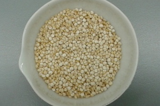 White quinoa seeds